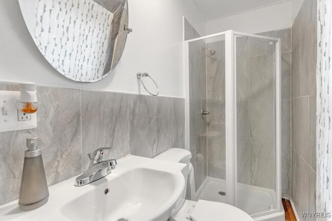 Building Photo - 228 Highgate Ave