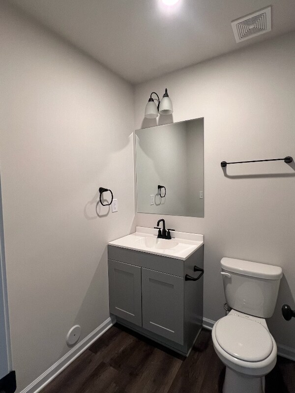 Building Photo - 1215 Collins Dr