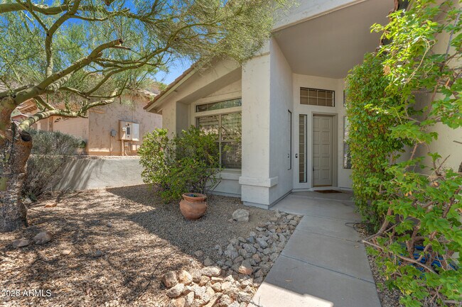 Building Photo - 13867 E Paradise Ln