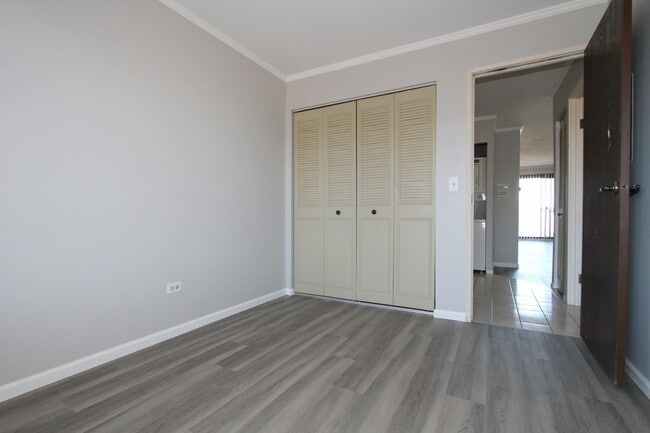 Building Photo - 297 S Gregory St