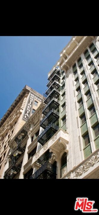 Building Photo - 877 Francisco St