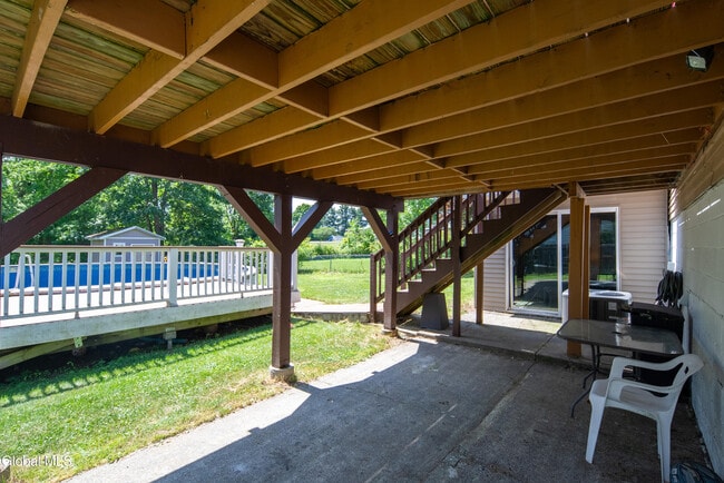 Building Photo - 99 Fiddlers Ln