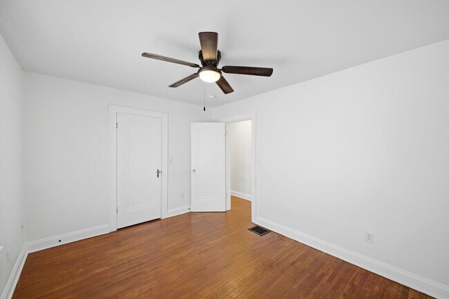 Building Photo - 415-417 S Huron Ave