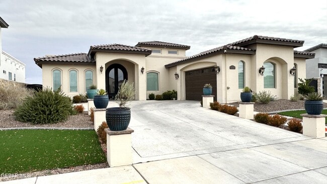 Building Photo - 12408 Fresh Water Dr