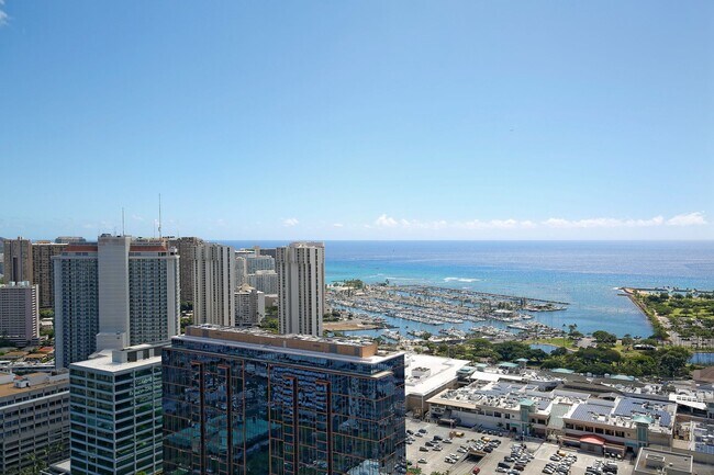 Building Photo - Azure 3903 - Metro lifestyle with beautiful views!