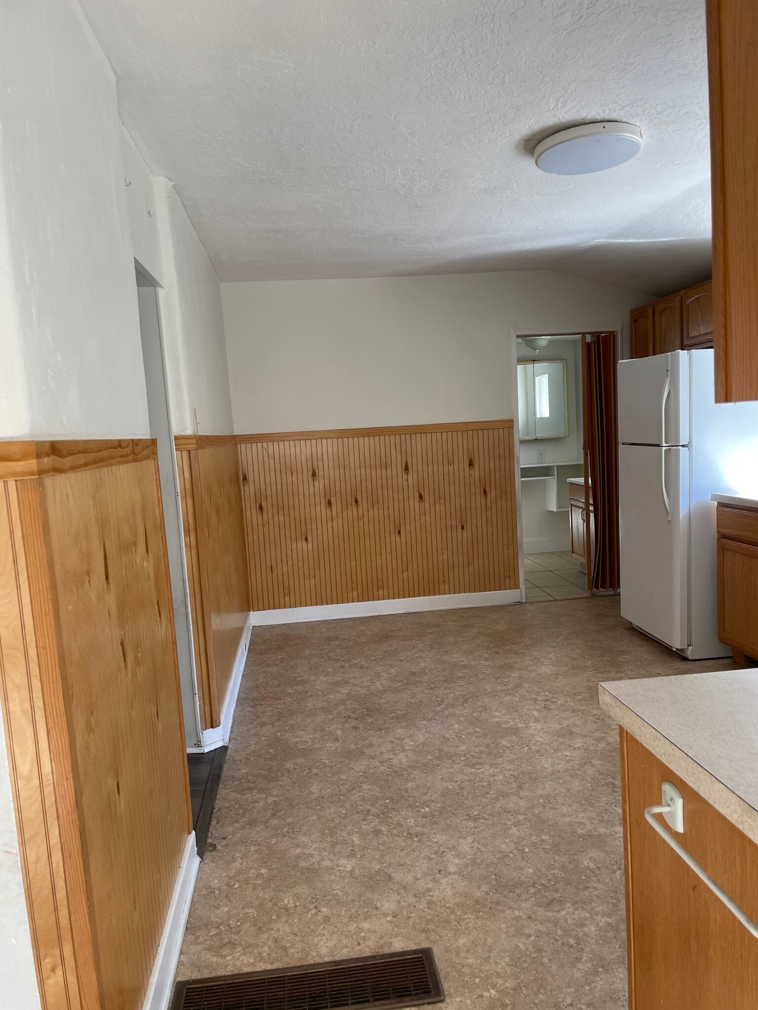 Building Photo - 235 S 300 E