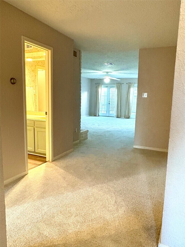 Building Photo - 14213 Lost Meadow Ln