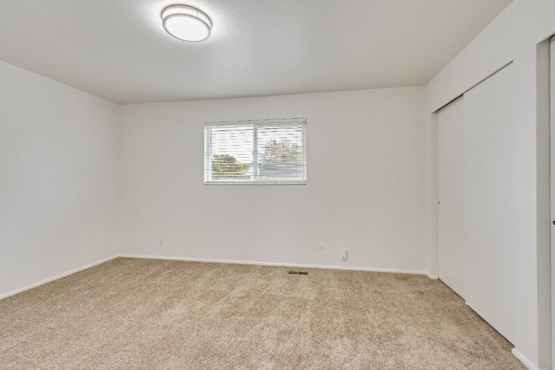 Building Photo - 2519 S 300 E