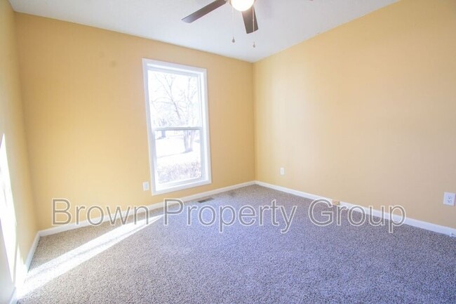 Building Photo - 3196 Petunia Ave