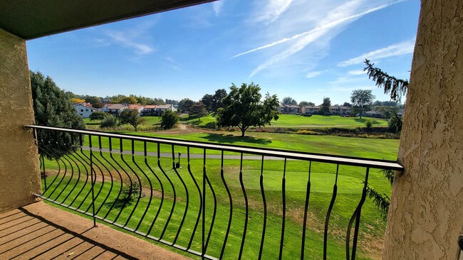 Primary Photo - 3-bedroom, 2-bath Condo 'On the Green'
