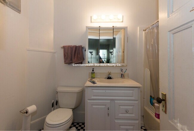 Building Photo - 14A Ashford St