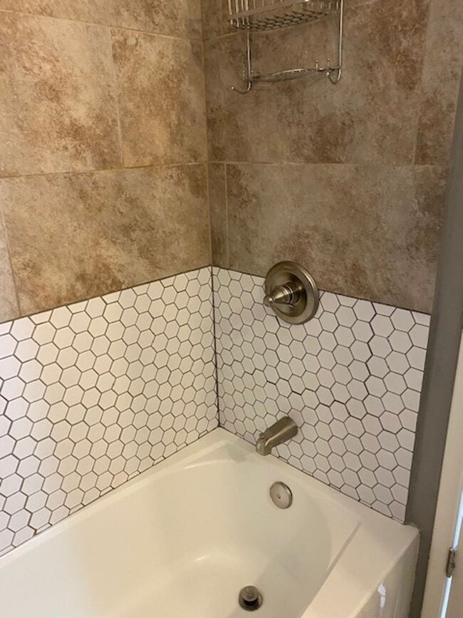 Building Photo - $1,250 For Lease-1 Bedroom-1 Bath Apt in Triplex With Private Yard-Washer & Dryer in Phoenix 85008 !