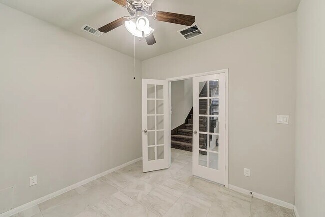 Building Photo - 4423 Sandhill Terrace Ln