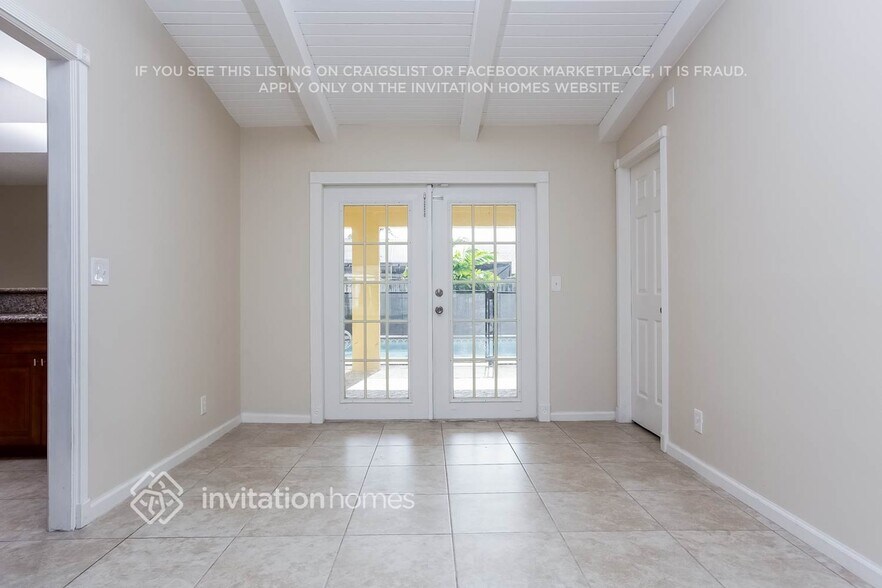 Building Photo - 782 Ryanwood Dr