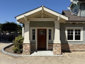 Building Photo - VALE