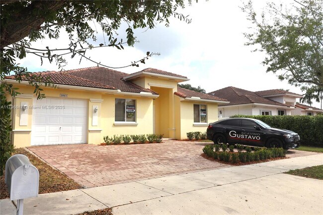 Building Photo - 2865 SW 139th Ave