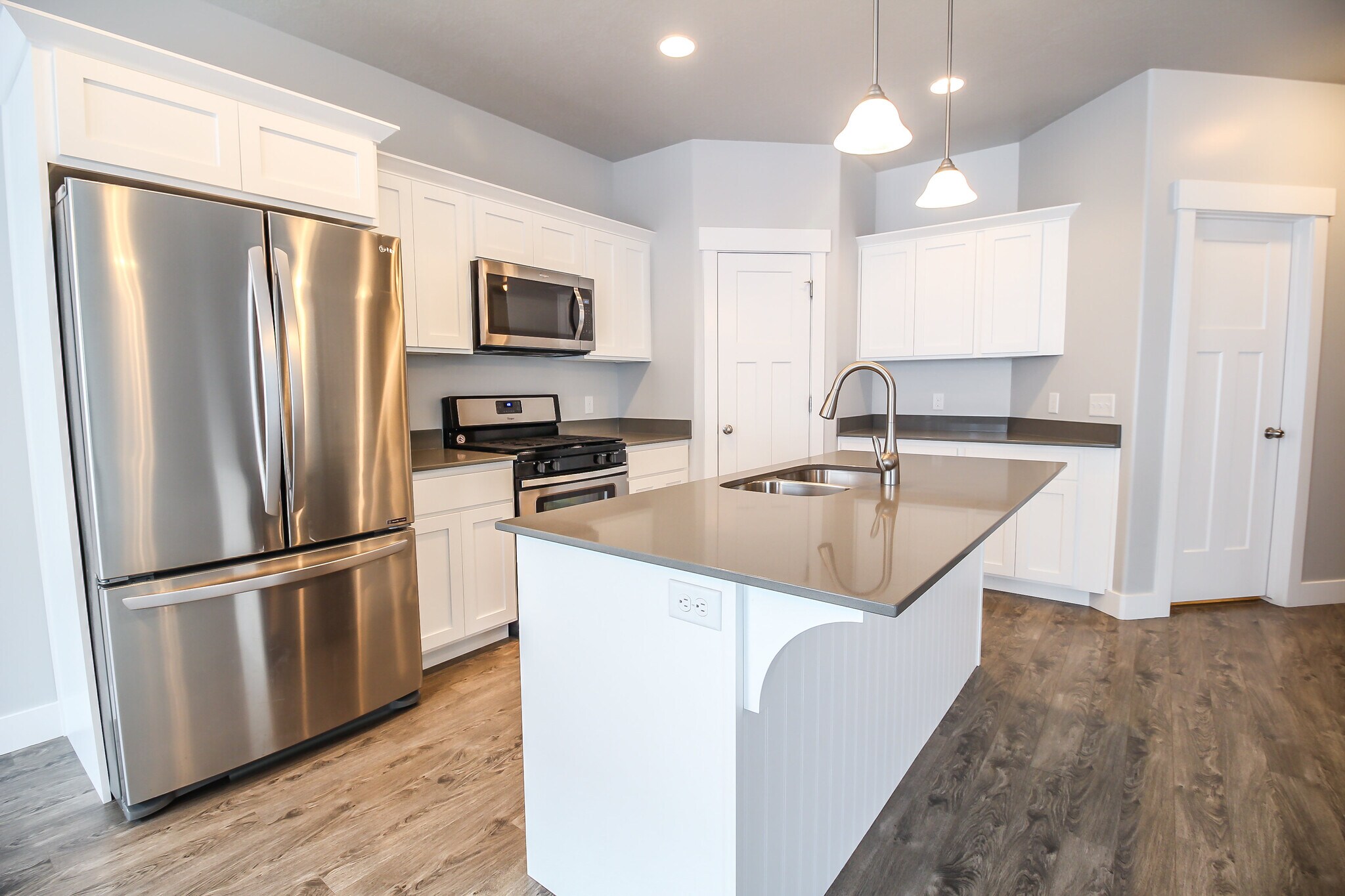 Building Photo - 4901 W Spire Way