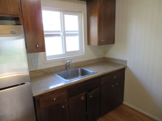 Building Photo - 2 bed 1 bath house in the Capitola jewel box