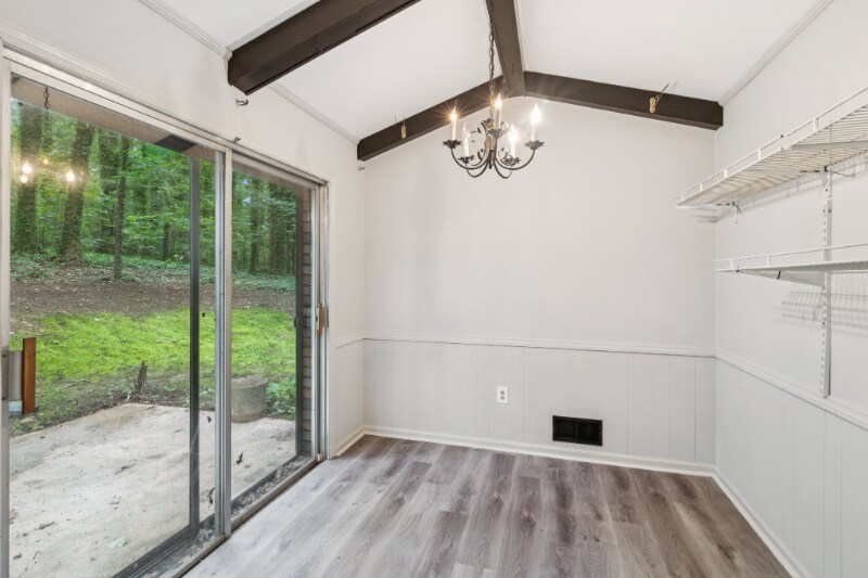 Building Photo - 2600 Lantern Ln