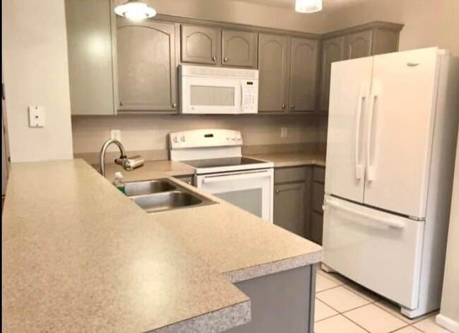 Building Photo - 219 Fox Creek Blvd