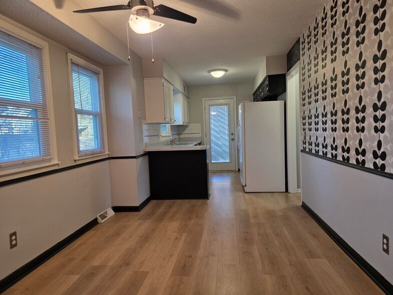 Building Photo - 2138 E Arrowhead Cir