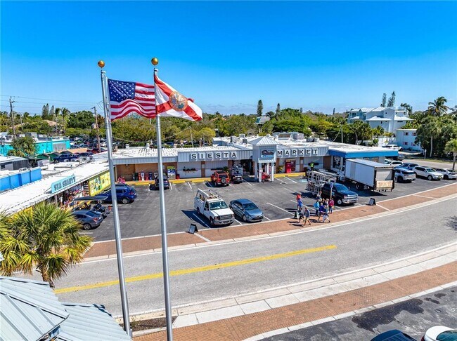 Building Photo - 137 Avenida Messina