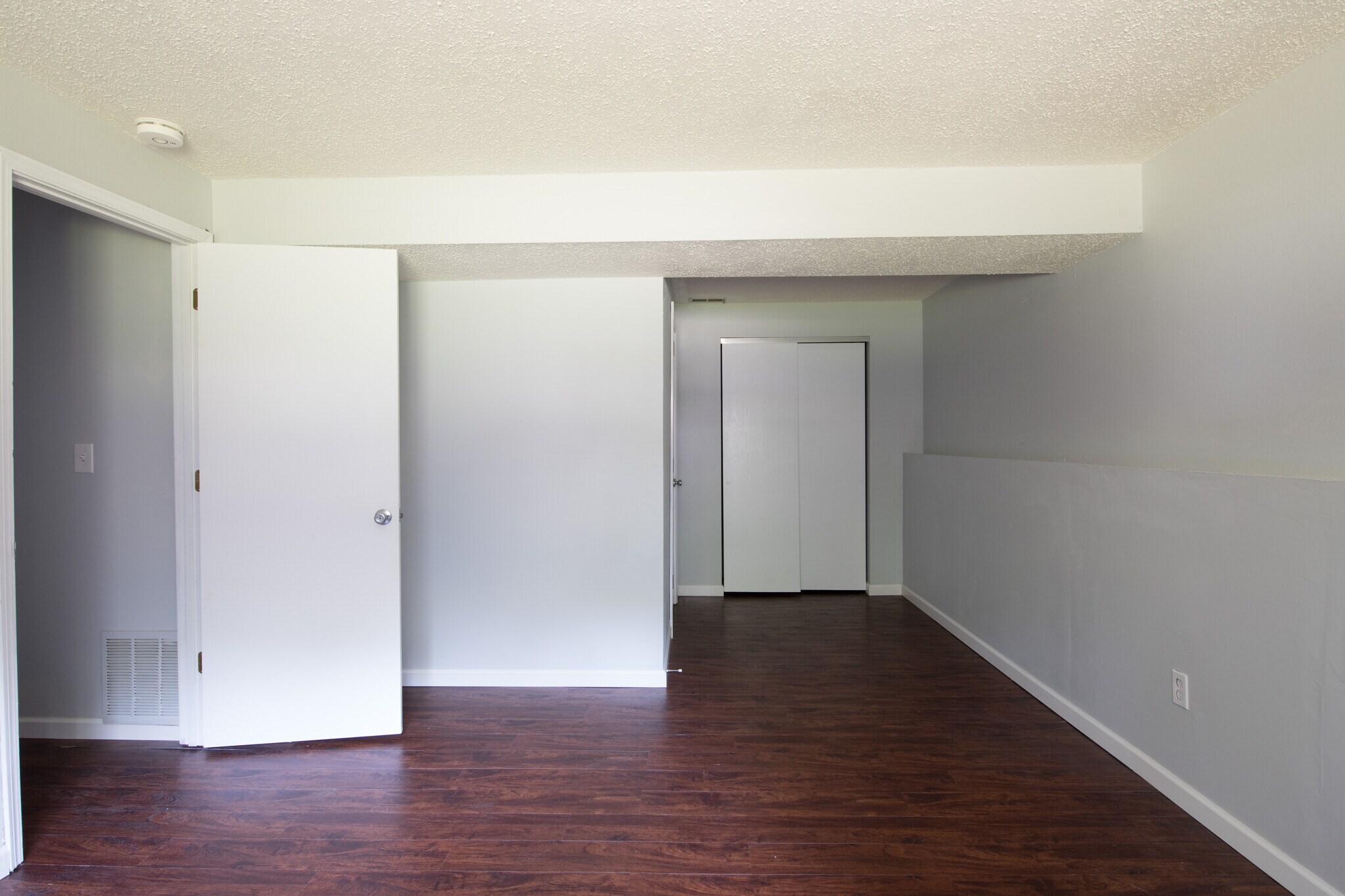 Building Photo - 11 Carriage Lane