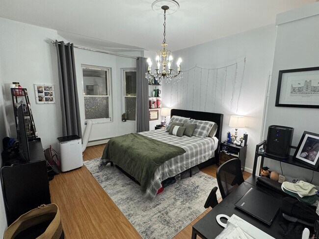 Building Photo - 809 Palisade Ave