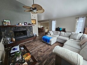 Building Photo - 7217 Foxridge Cir