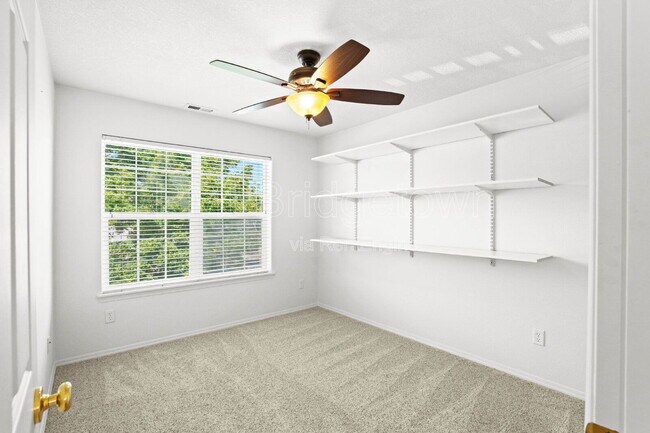 Building Photo - 2136 NE 13th Ave