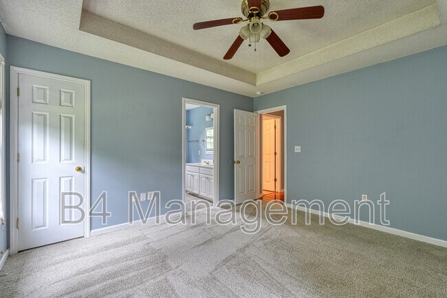 Building Photo - 208 Cotton Creek Dr