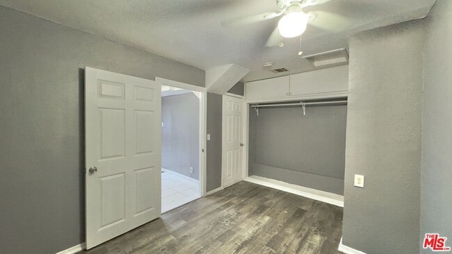 Building Photo - 4052 W 103rd St