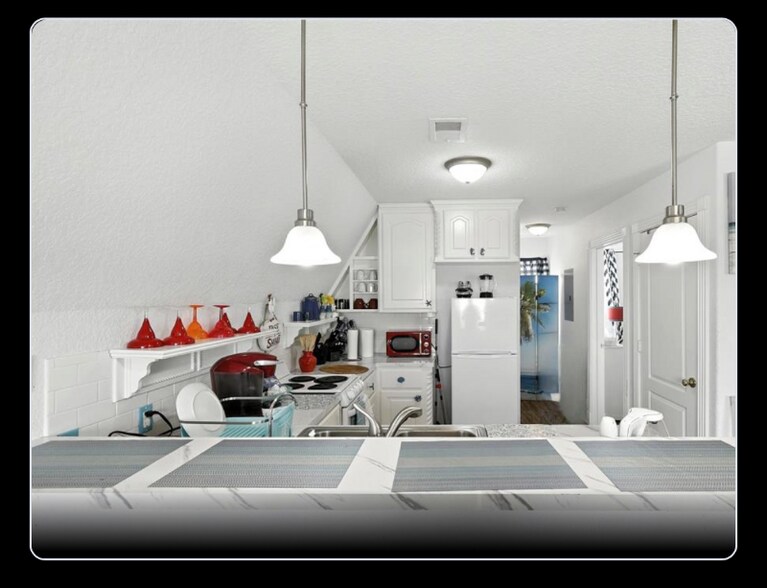 Building Photo - 222 Sandpebble Pl