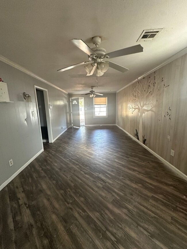 Building Photo - 2638 Deeb Dr