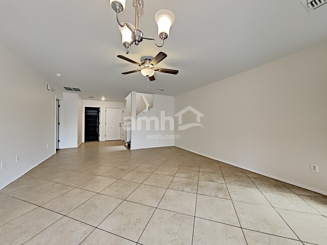 Building Photo - 341 W Amber Hawk Ct