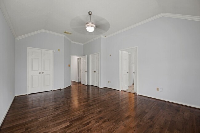 Building Photo - 10331 Millridge N Dr