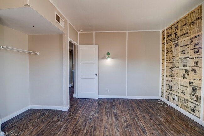 Building Photo - 18 Magnesium St