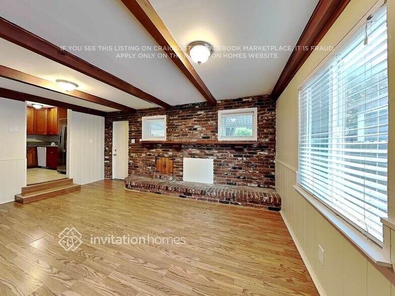 Building Photo - 8451 Murietta Ave