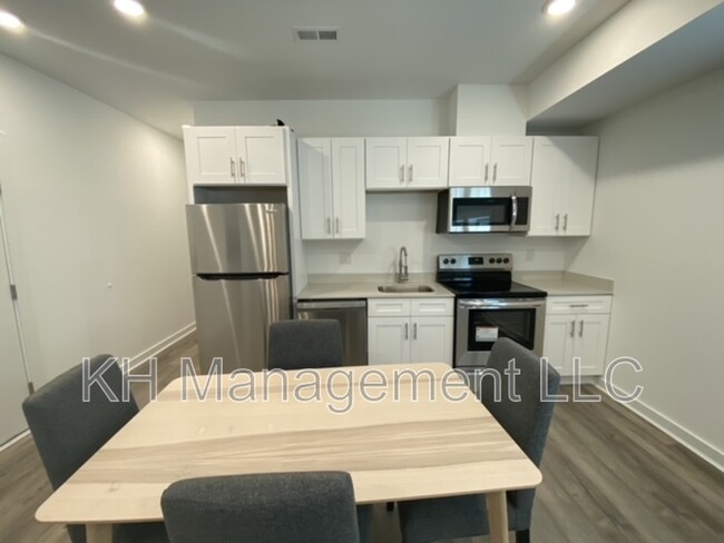 Building Photo - 317 N 41st St