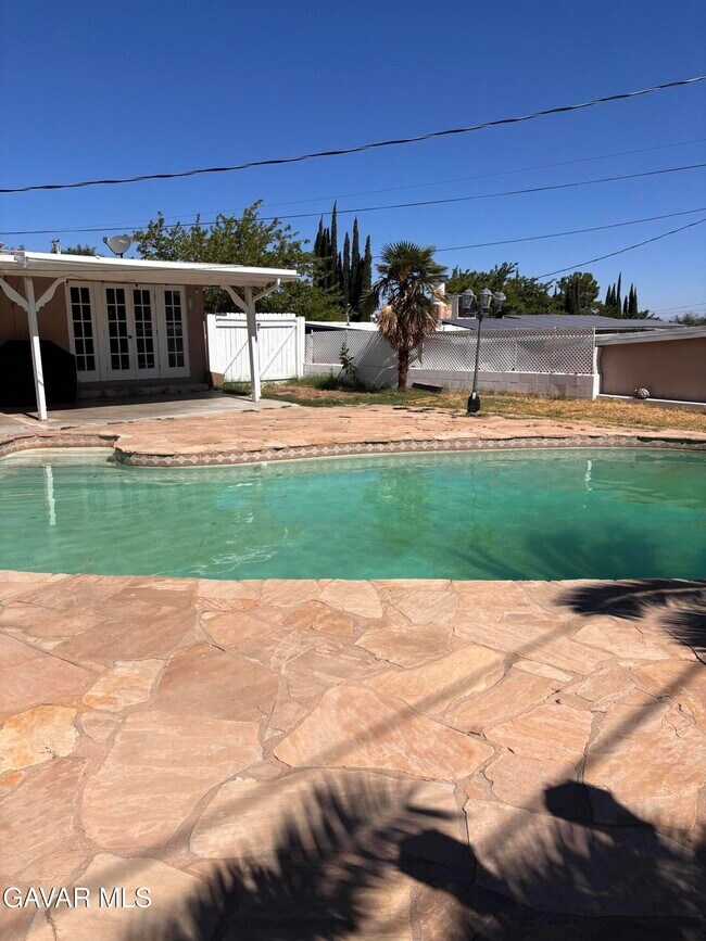 Building Photo - 38650 Yucca Tree St