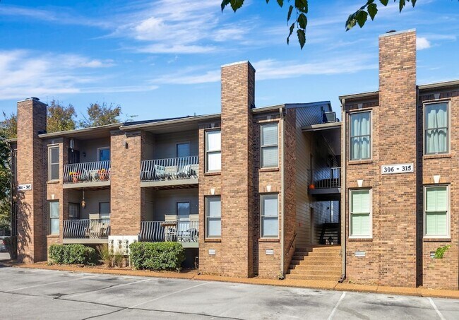 Building Photo - 312 Sloan Rd