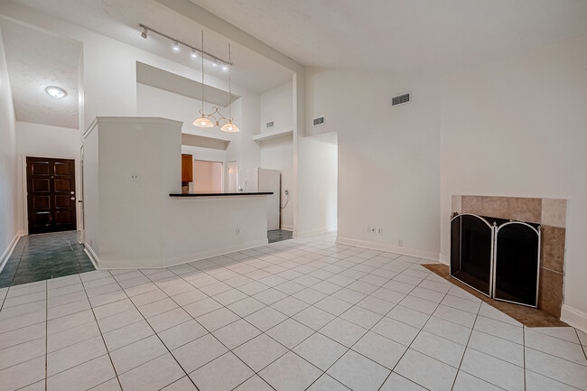 Building Photo - 3906 Quiet Pl Dr