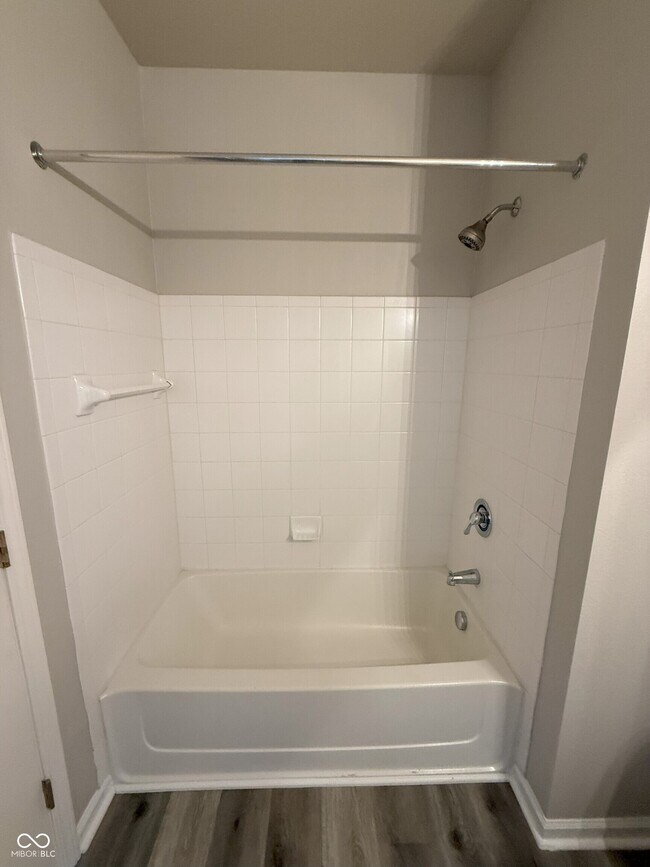 Building Photo - 12880 University,Unit 3b Crescent