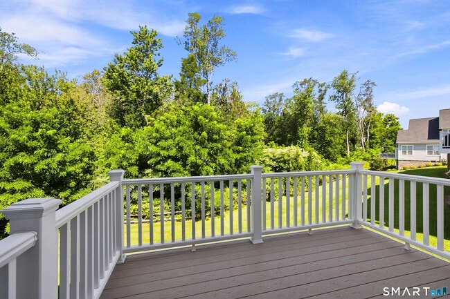Building Photo - 25 Brentwood Cir