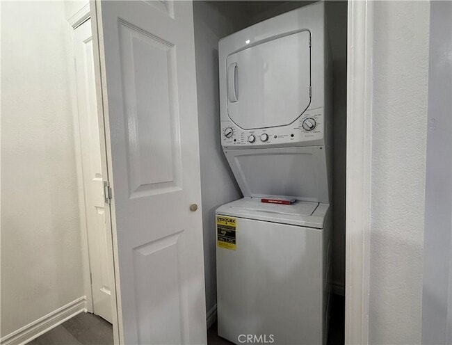 Building Photo - 816 Belmont Ave