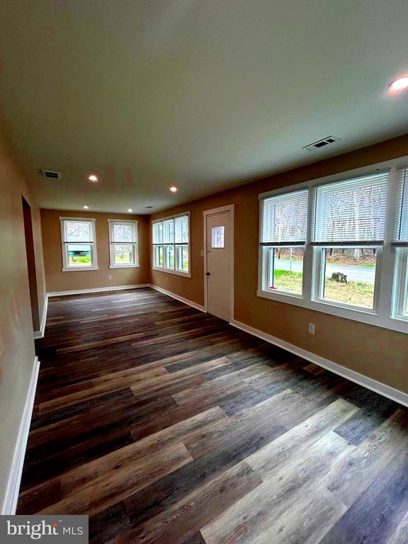 Building Photo - 1063 Tanyard Rd