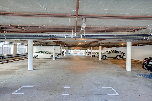 parking - 524 Venice Way