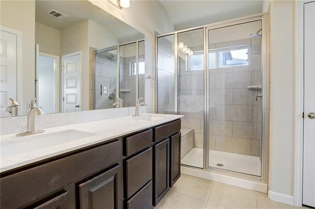 Building Photo - 5151 Scenic Lake Dr