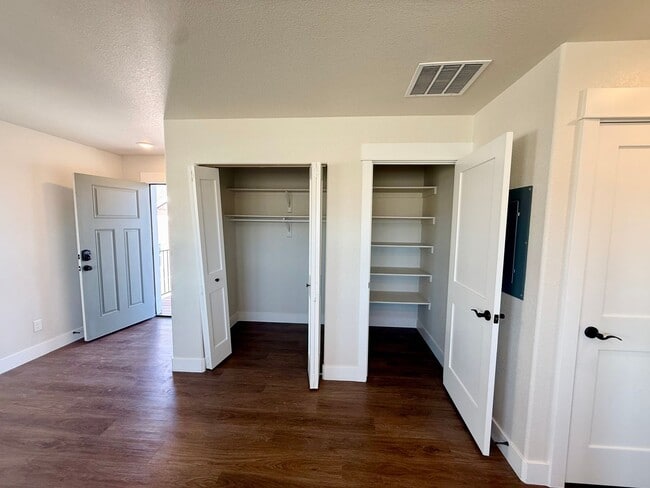 Building Photo - 2837 Urban Pl