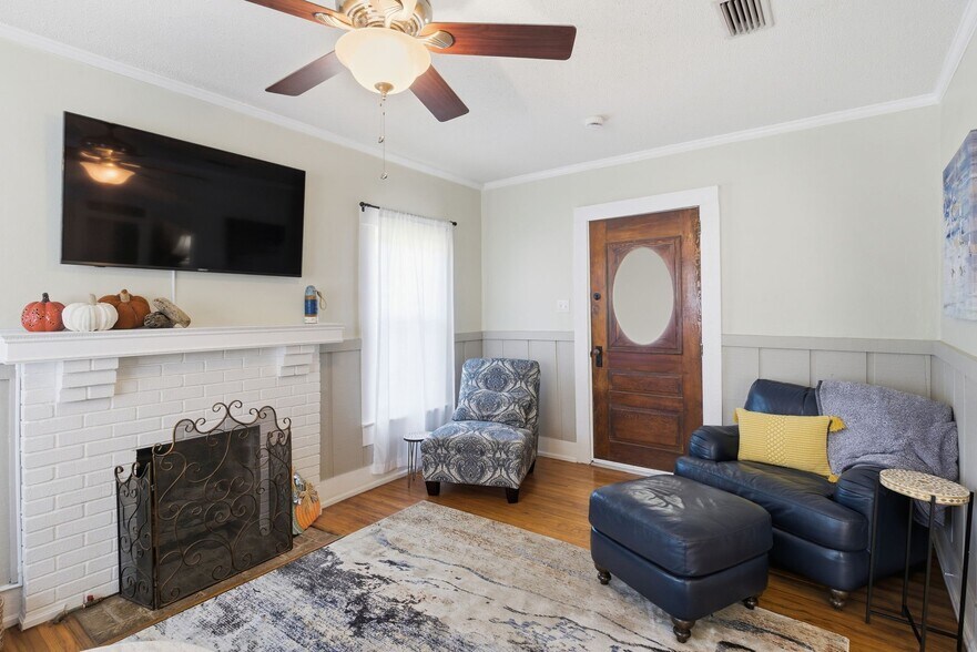 Building Photo - 162 S Fulton St